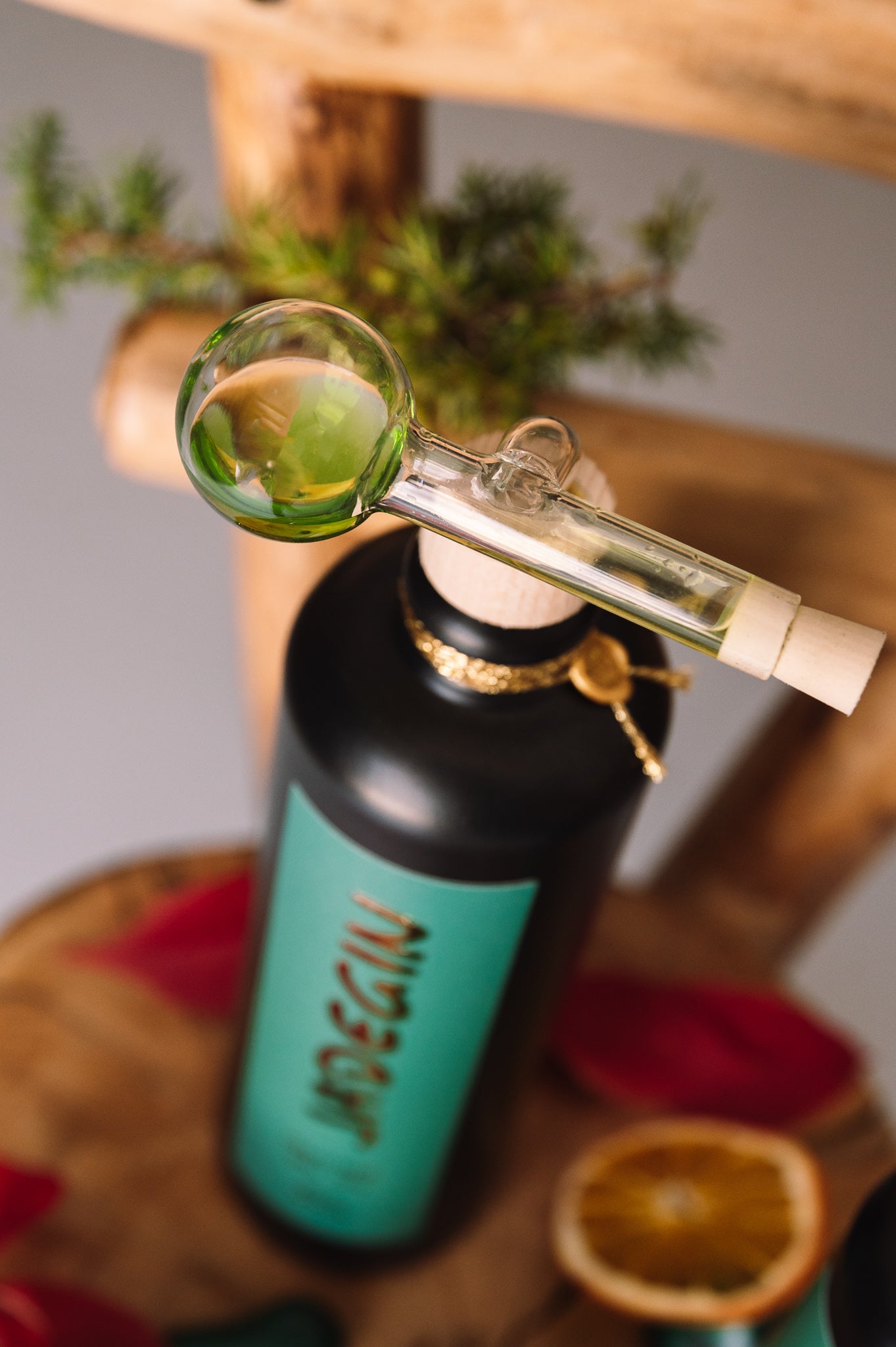 500 Brenngeist - grüner – Gin mit Handgemachter Jadegin mL Farbwechsel Destillerie